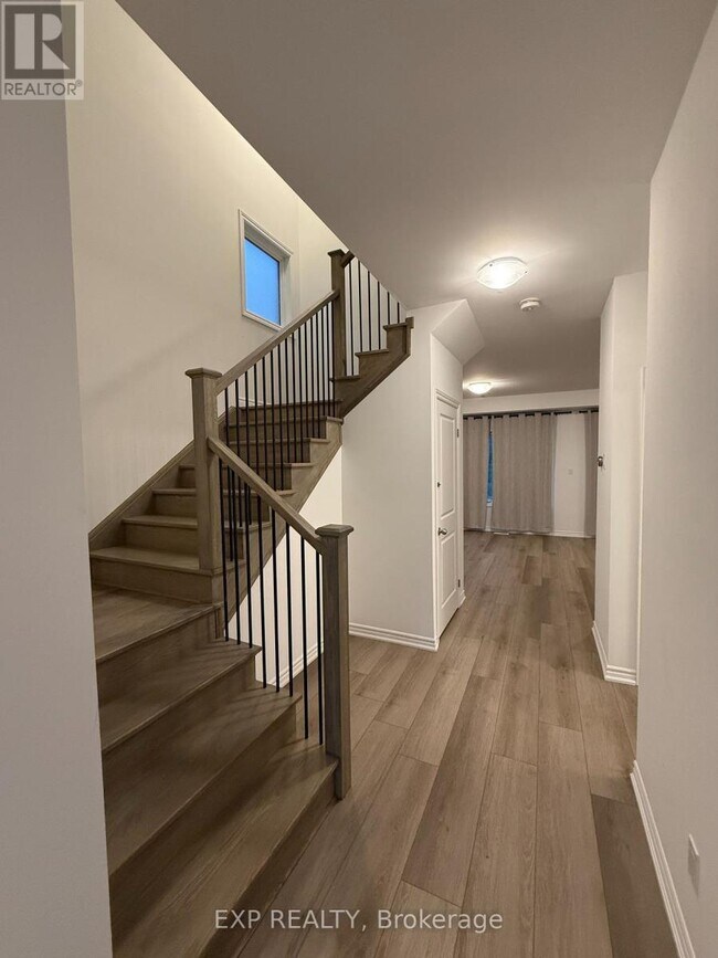 Building Photo - 278 Wellandvale Dr