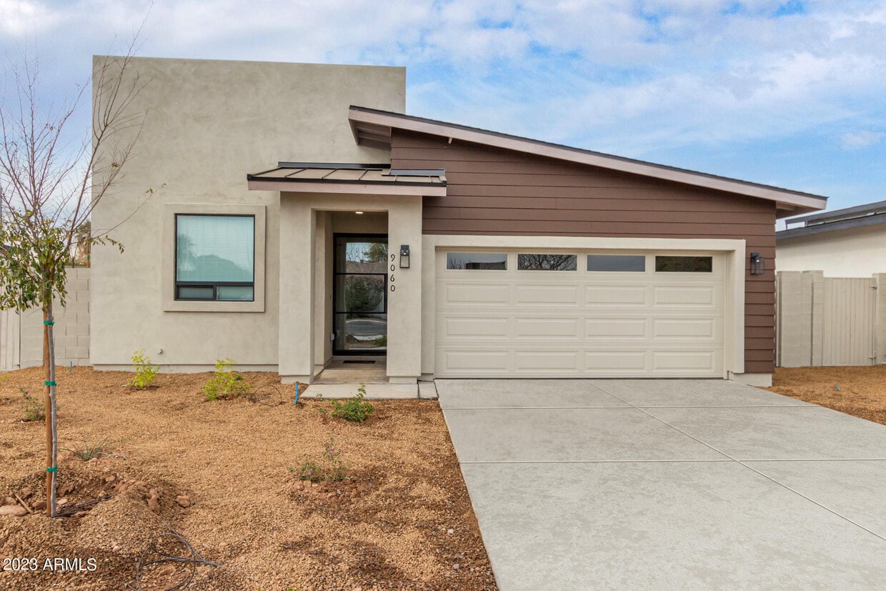 Foto principal - 9060 N 73rd Ave