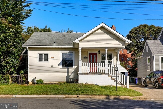 street view - 235 N Barton St
