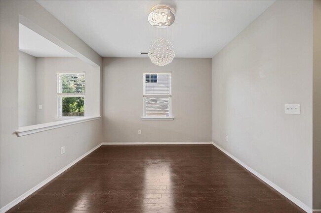 Foto del edificio - 5600 Yorkwood Dr