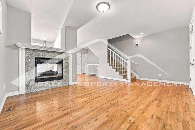 Foto del edificio - 4570 Meade St