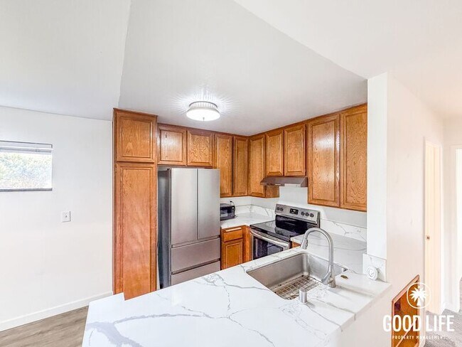 Foto del edificio - 4651 Pico St