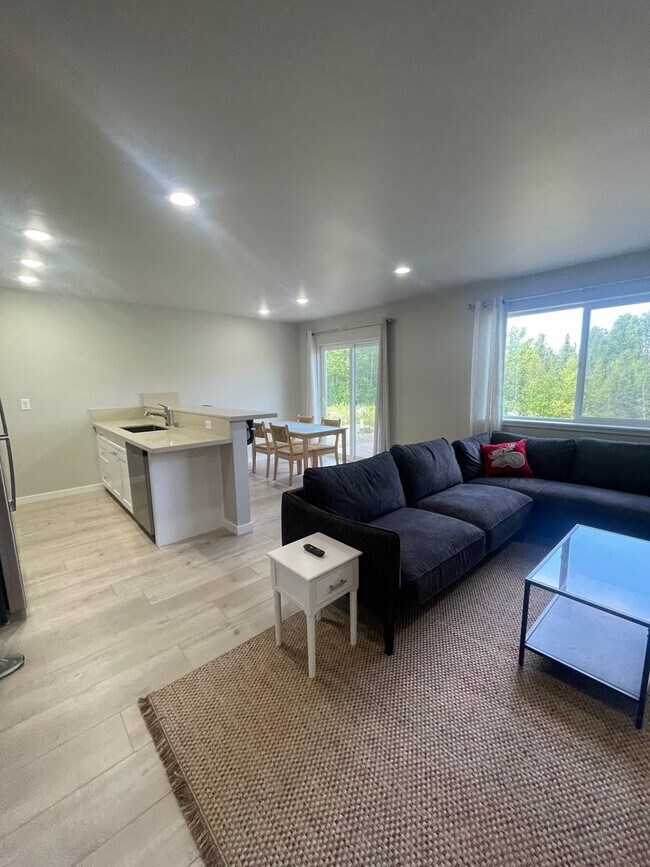 Foto del edificio - 2251 Ridgewood Dr