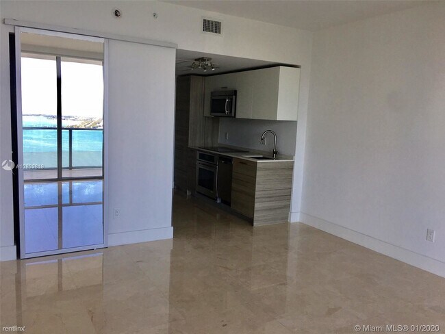 Building Photo - Studio, 1 bath  - Brickell House Condo
