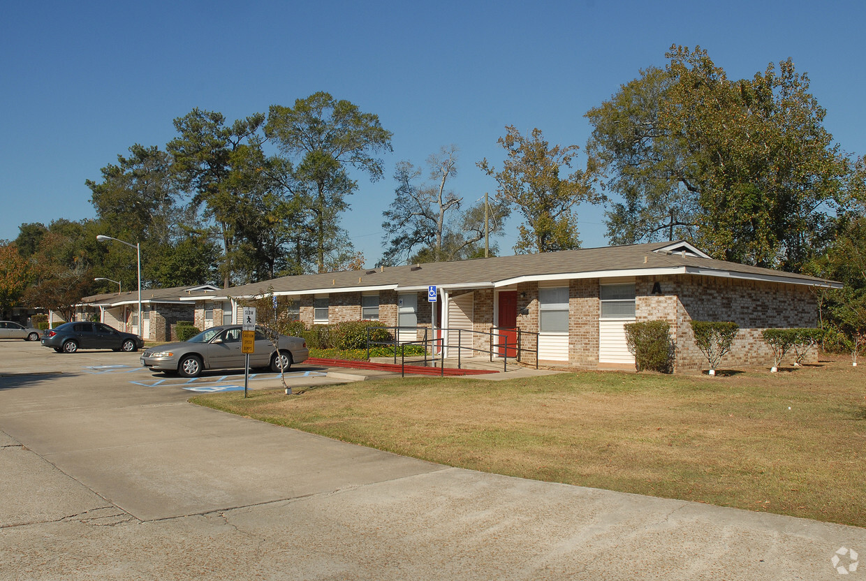 Primary Photo - Honey Suckle Court Apartments