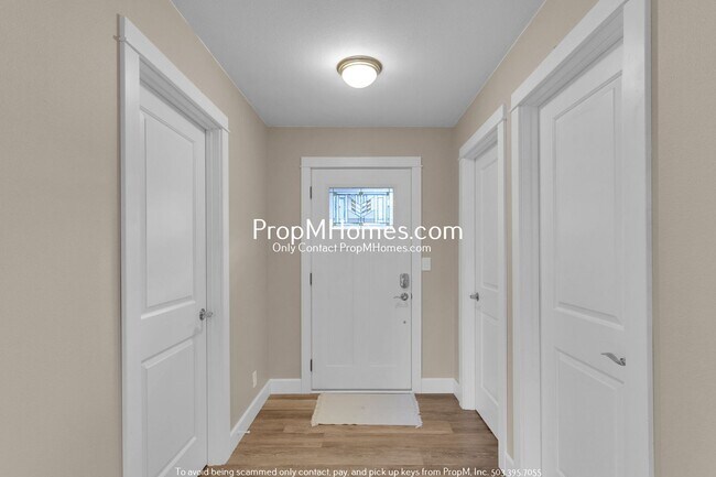 Foto del edificio - Updated 4 Bedroom Daylight Ranch in West L...