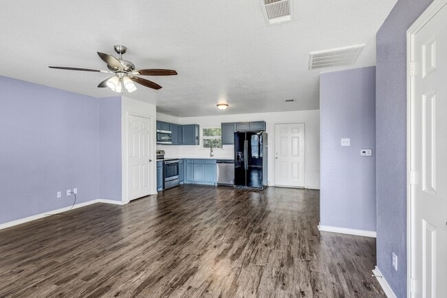 Building Photo - 211 Caddo St