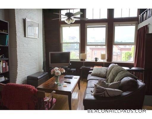 Building Photo - 2 Champney Pl