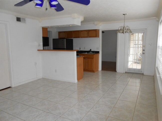 Foto del edificio - 2750 Holly Hall St