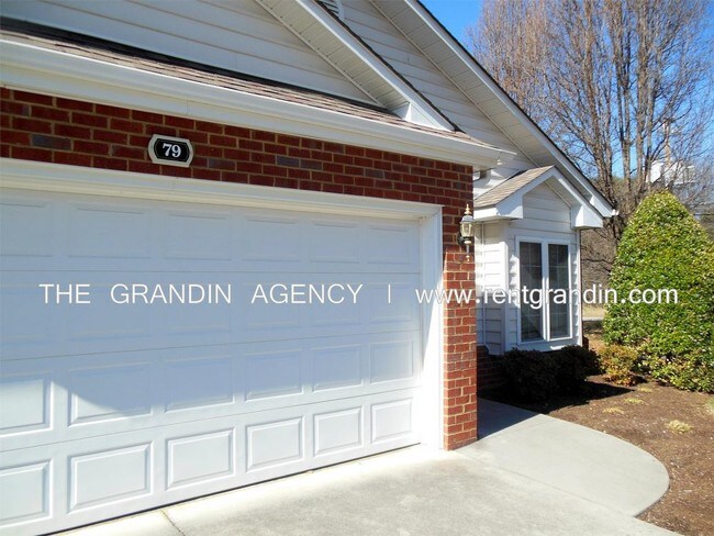 Foto del edificio - 79 Stone Ridge Lane