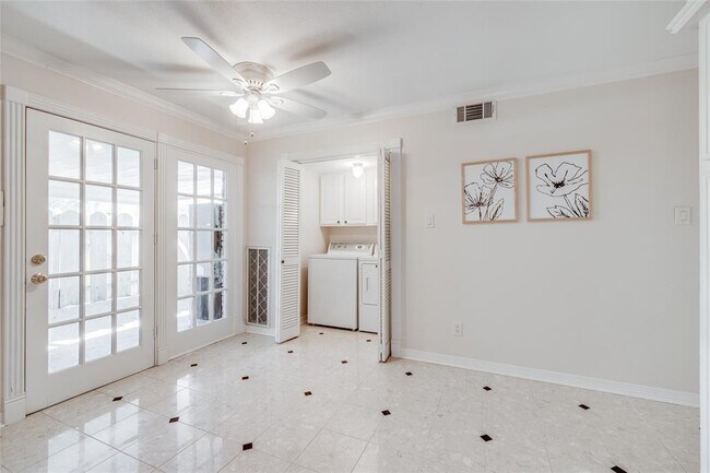 Building Photo - 7225 Beechnut St