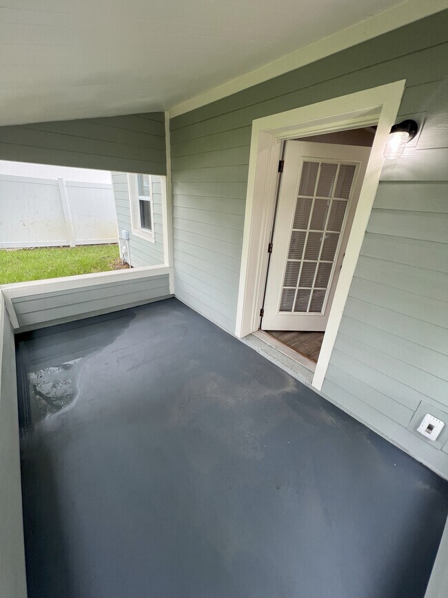 Foto del edificio - 147 42nd Ave NE