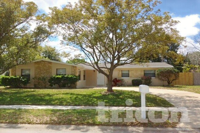 Foto del edificio - 120 Waverly Dr