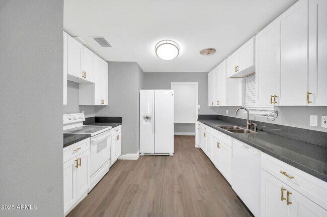 Foto del edificio - 7039 N 15th St