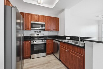 Building Photo - 4501 Mimosa Terrace