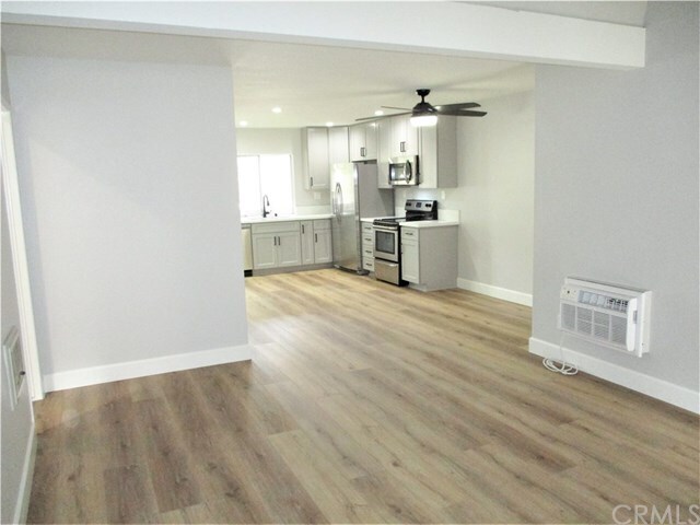 Building Photo - 23732 Hillhurst Dr