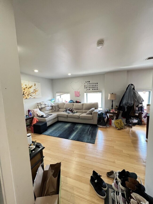 Building Photo - 2 bedroom in Boston MA 02118