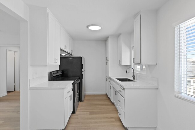 Interior Photo - Park Manor