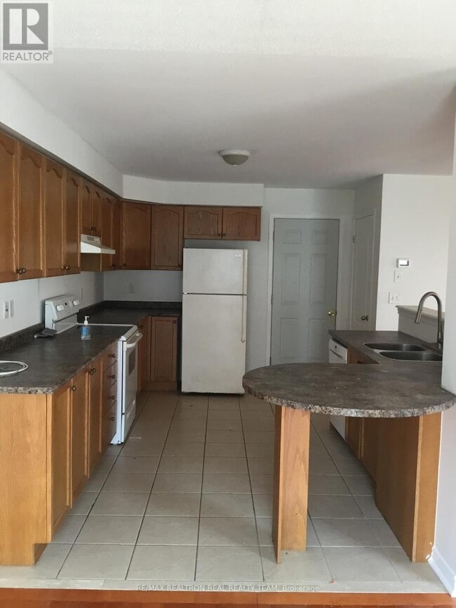 Building Photo - 13 Turtledove Grove