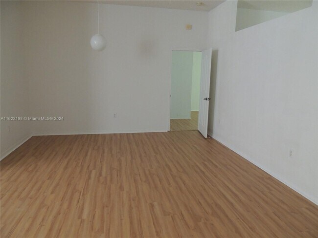Building Photo - 2530 Dunwoodie Pl