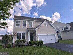 Building Photo - 724 N Haines Cir