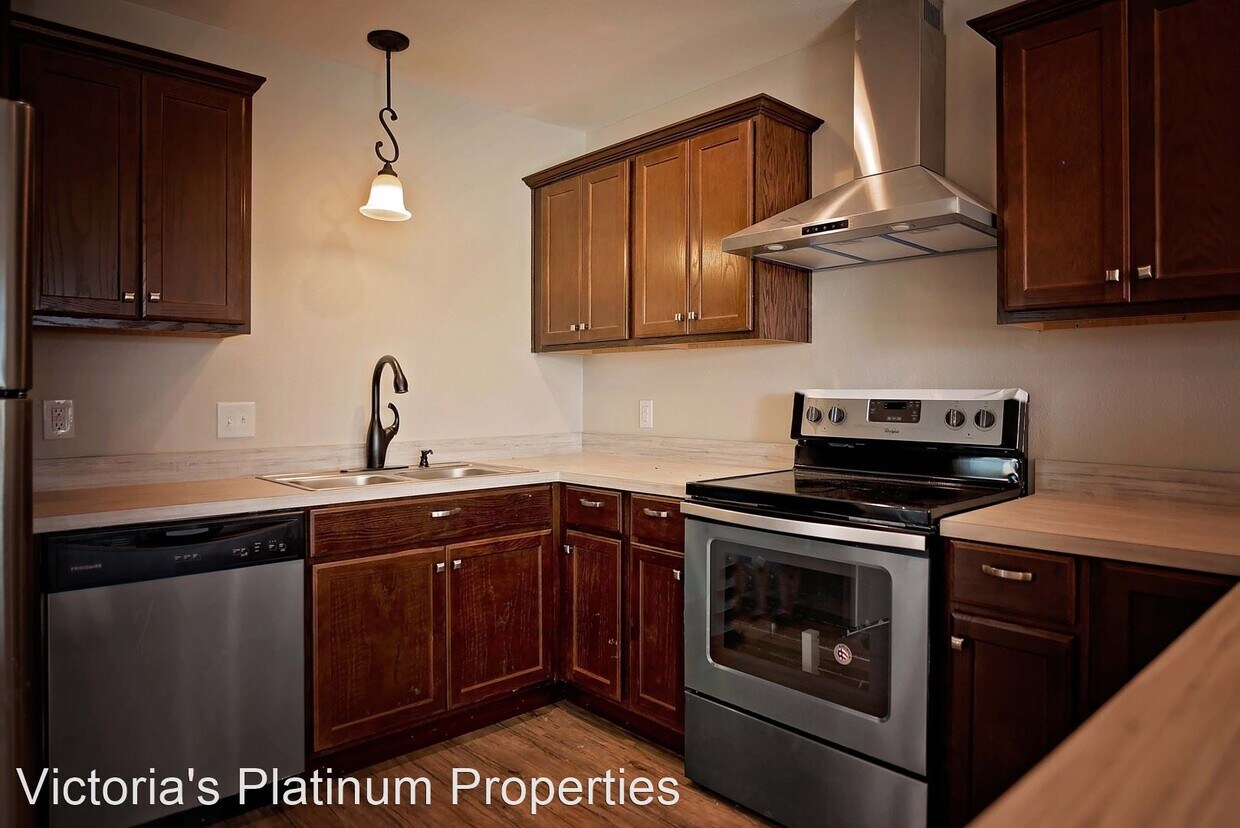 Foto principal - 806 Simpson Rd