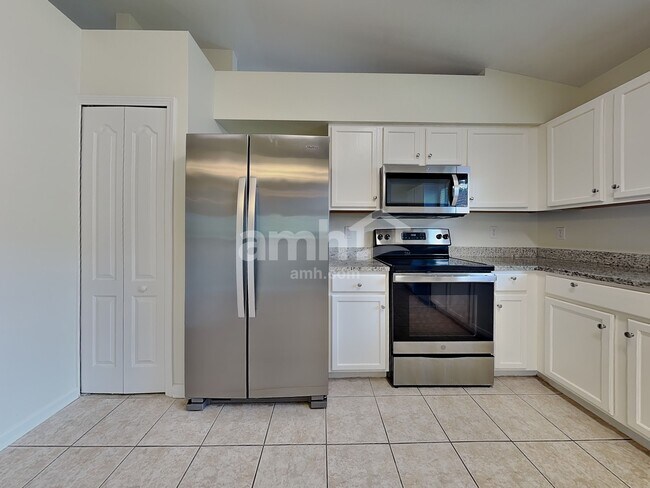 Foto del edificio - 1044 Summer Breeze Dr