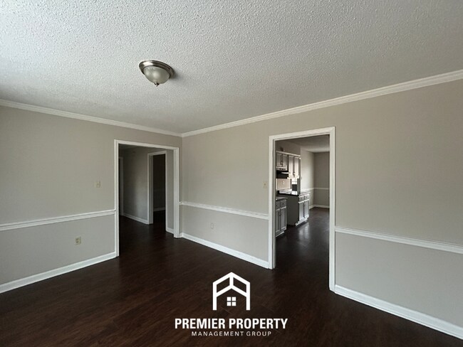 Foto del edificio - 7082 Farmhouse Dr