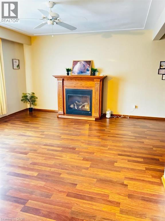 Building Photo - 402 Lakeview Dr