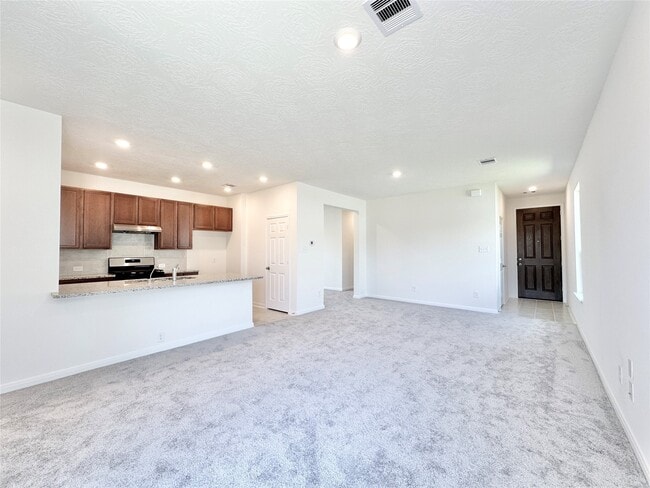 Building Photo - 562 Broken Boulder St