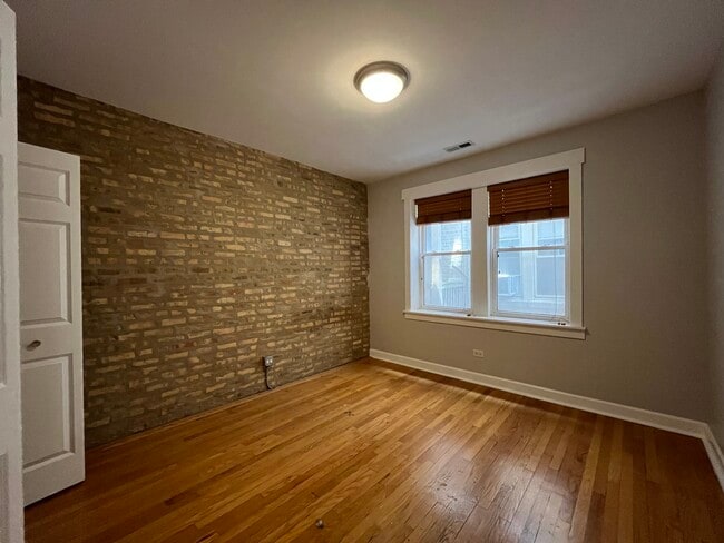 Building Photo - 4938 N Winthrop Ave