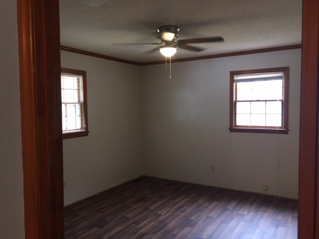 Building Photo - 320 Walden Ave