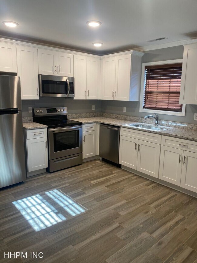Foto del edificio - 3 br, 2 bath House - 416 N Broadway Street