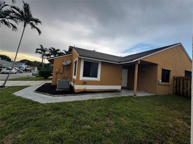 Foto del edificio - 951 SW 109th Ave