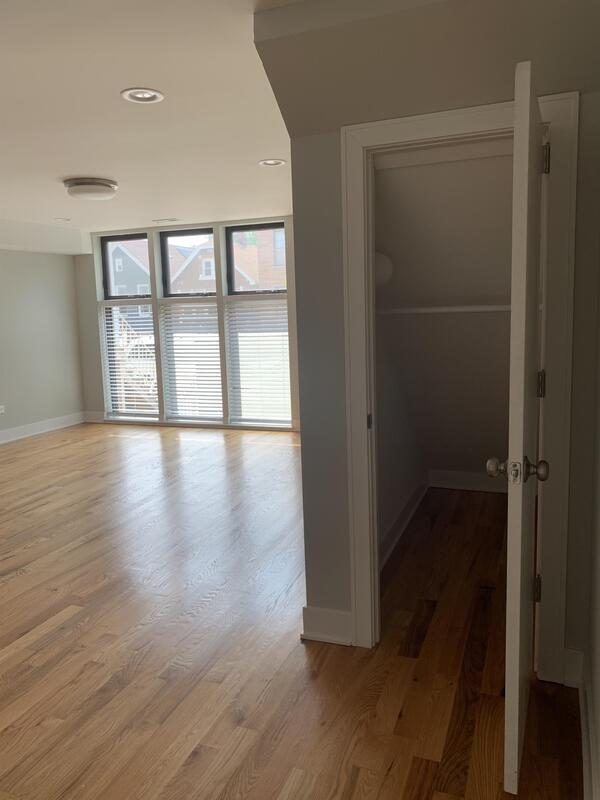 Foto del edificio - 2336 W 19th St