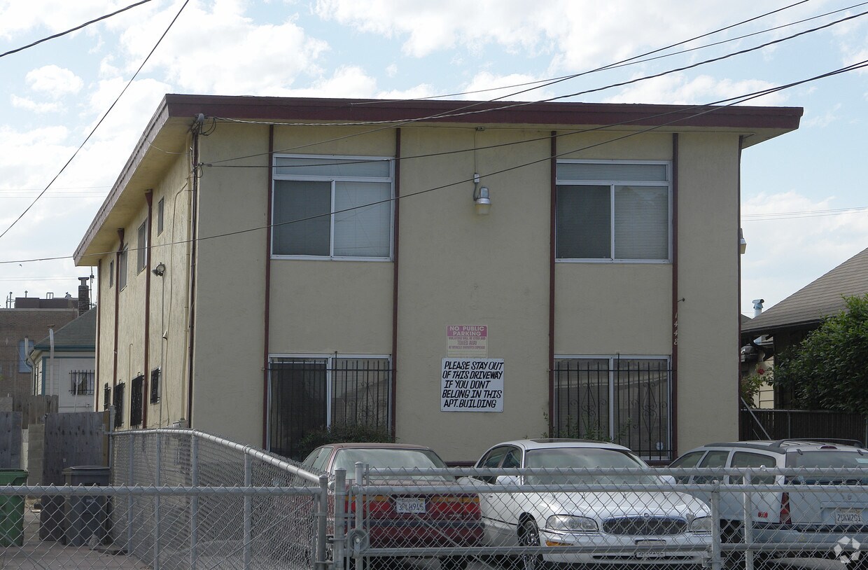 Primary Photo - 1448 88th Ave