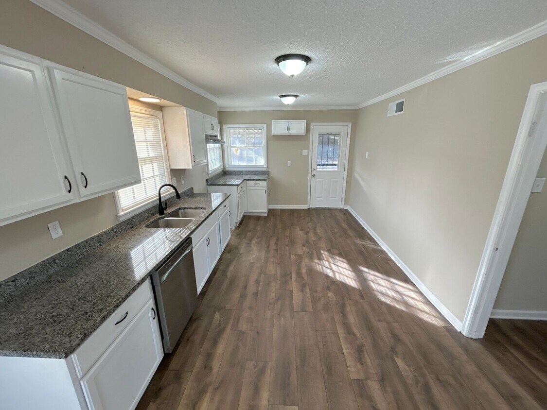 Photo - 3437 Walnut Grove Rd