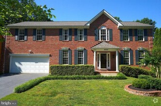 Building Photo - 3003 Mediterranean Dr