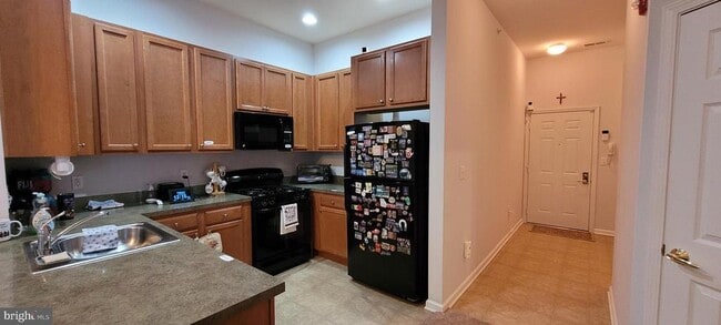 Building Photo - 435 Highland Ests
