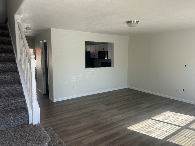 Building Photo - 3414 S Carrick Dr