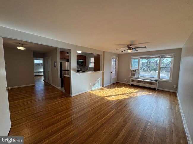 Foto del edificio - 500 S Courthouse Rd