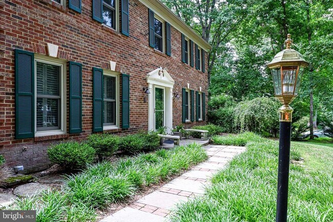 Foto del edificio - 12127 Holly Knoll Cir