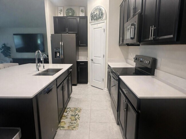 Foto del edificio - 4547 Tahoe Cir