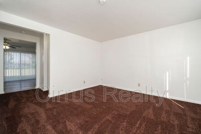 Foto del edificio - 2716 Peach St