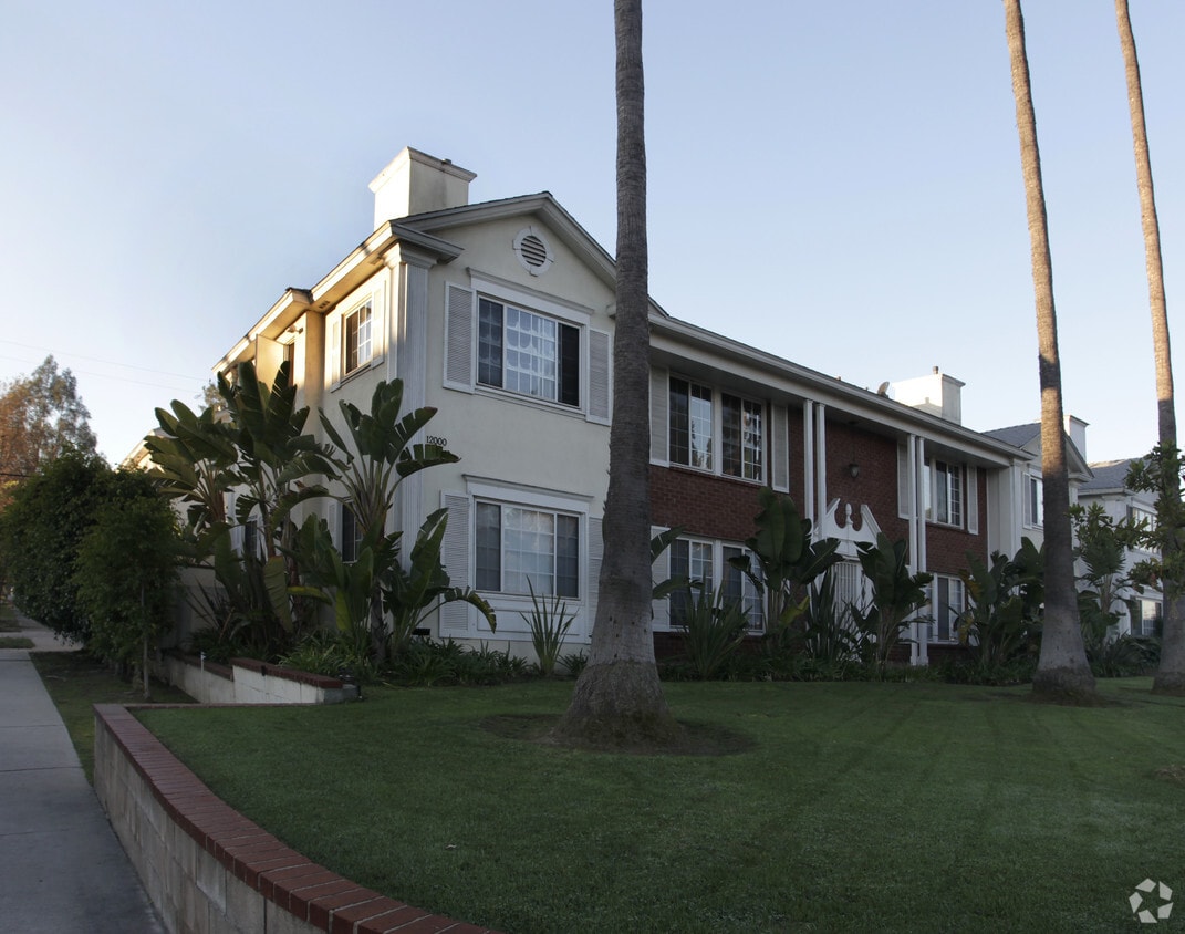 12000 Moorpark St, Studio City, CA 91604 Apartments in Studio City, CA