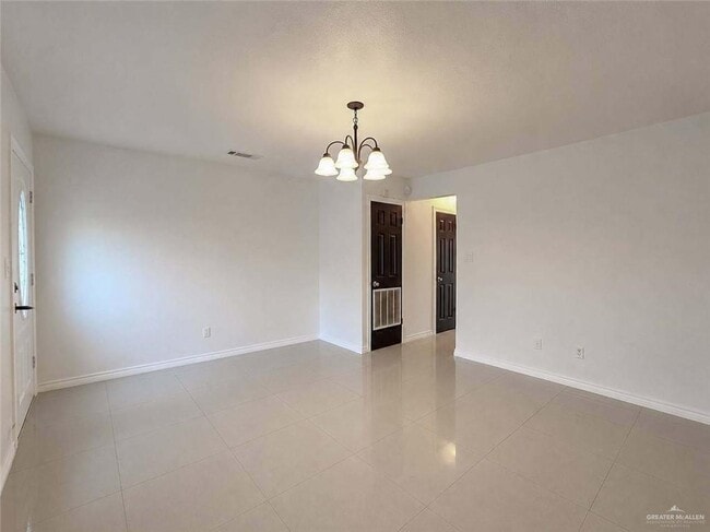 Foto del edificio - 2201 S Jackson Rd