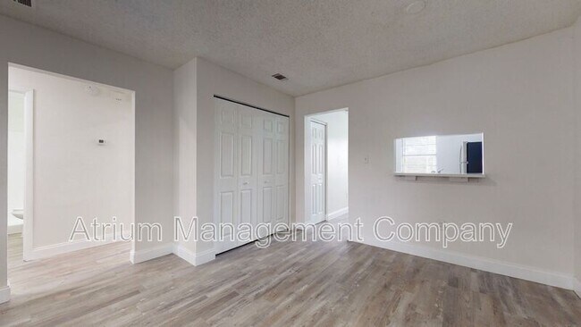 Foto del edificio - 5305 N Boulevard
