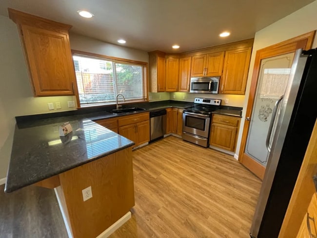 Building Photo - 11813 184th Street E