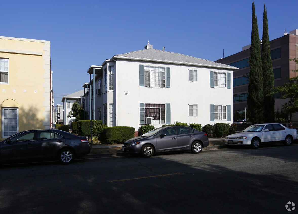 Building - 115 S Isabel St