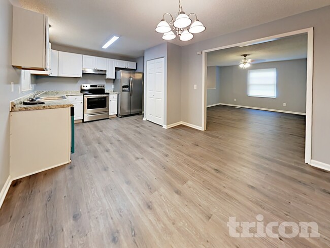 Foto del edificio - 111 Woodspur Rd